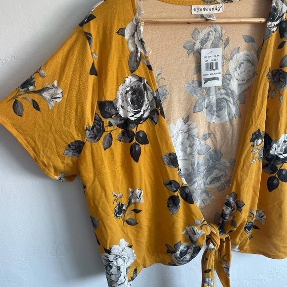Floral blouse 3X tie front short sleeve tee - Picture 2 of 4